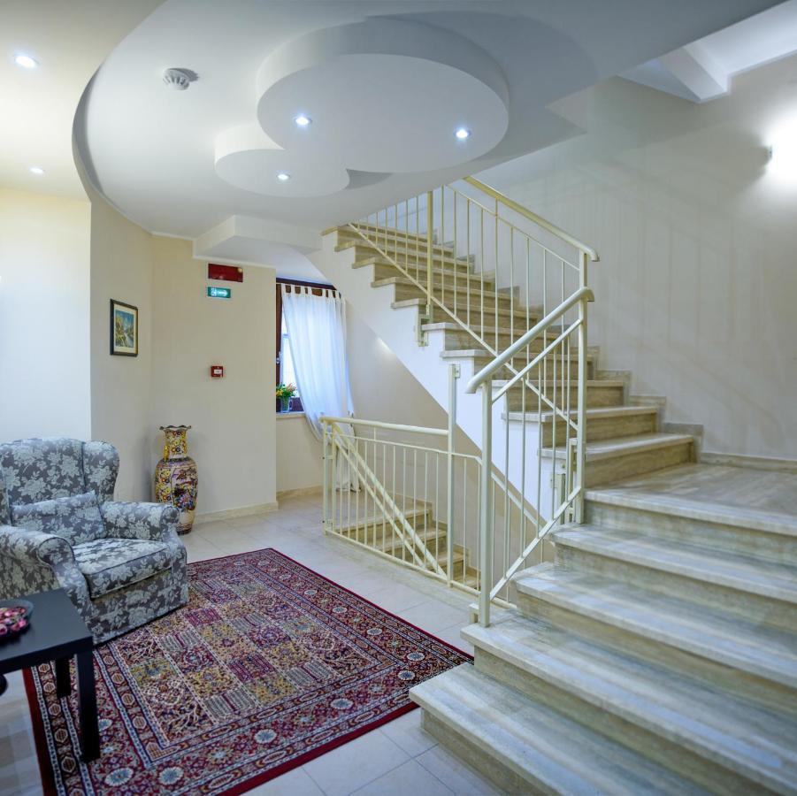 Flora Hotel Todi Dış mekan fotoğraf